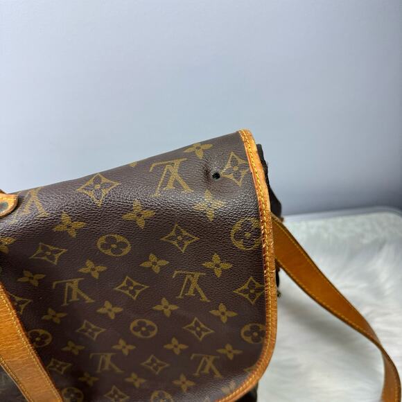 💎✨BEAUTIFUL✨💎Authentic Louis Vuitton Monogram Saumur 35 Crossbody - Picture 6 of 14